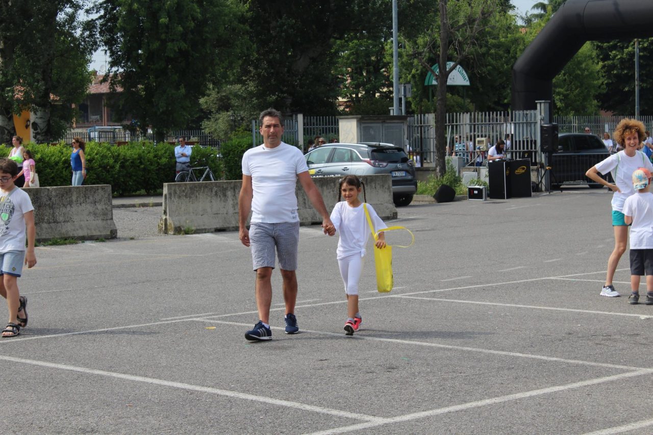 La corsa dei bimbi nelle vie del centro