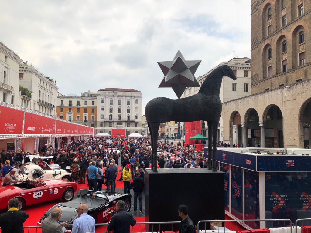 Punzonatura conclusa: Mille Miglia 2018 chi sono i VIP al volante