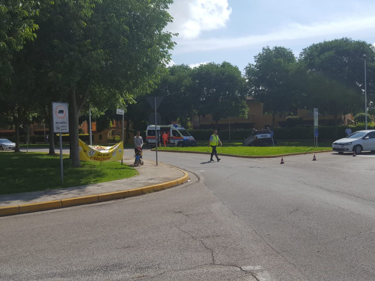 Auto ribaltata a Calcinato