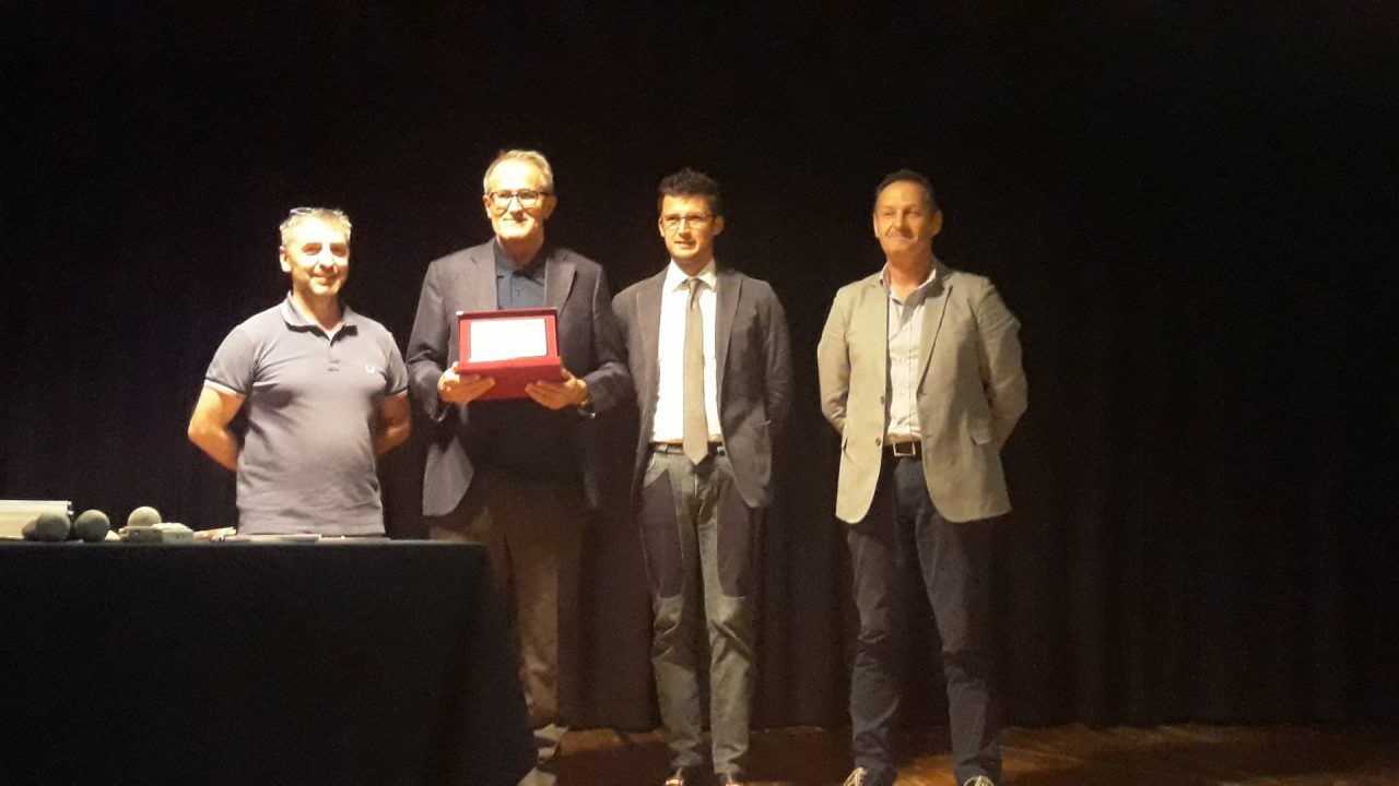 Un libro per l’anniversario della nascita del mercato