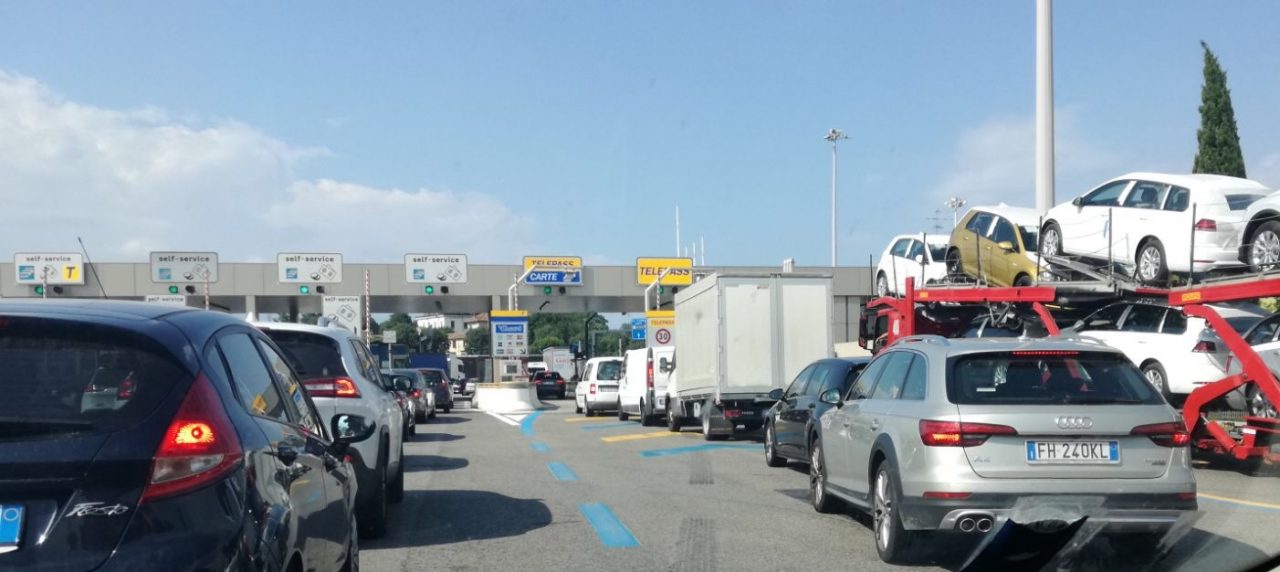 Incidente in A4, traffico in tilt a Desenzano e Sirmione