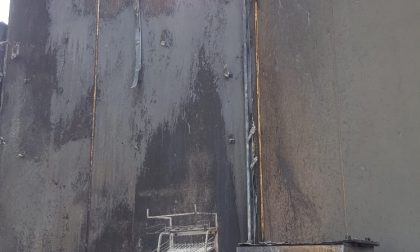 Fiamme alte sette metri Incendio alla Conad di Bedizzole - IL VIDEO