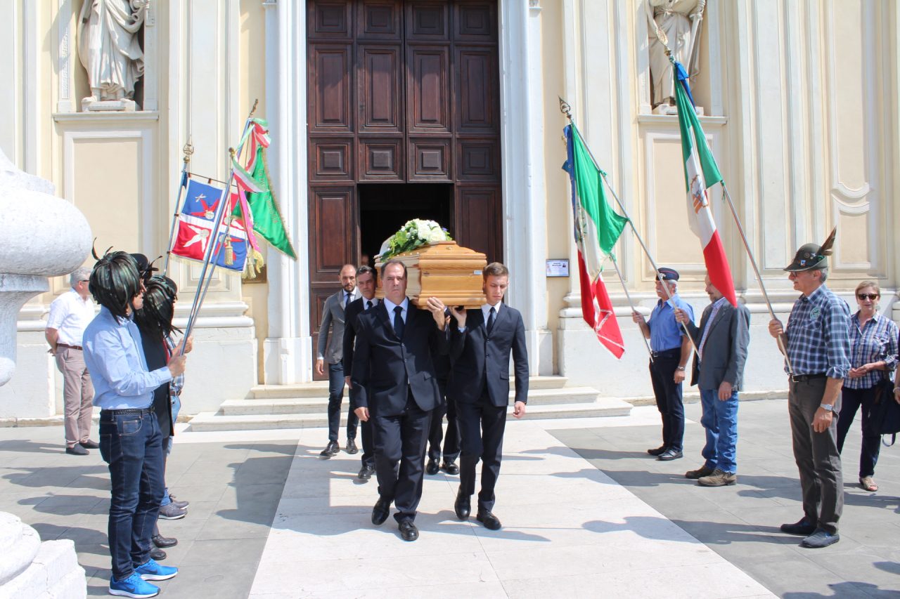 A Dello l’ultimo saluto al centenario Angelo Mombelli