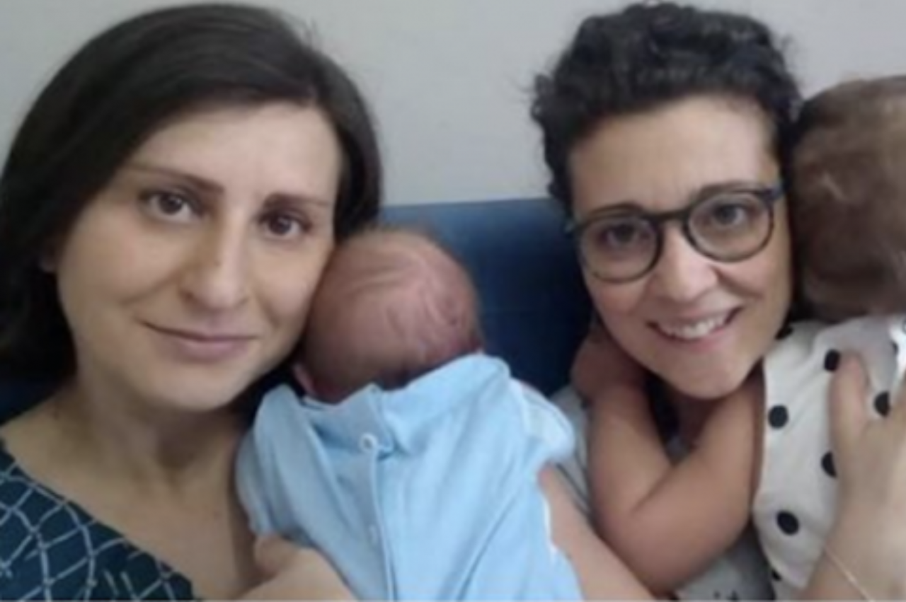 Brescia: stop a due mamme che chiedono di essere famiglia arcobaleno