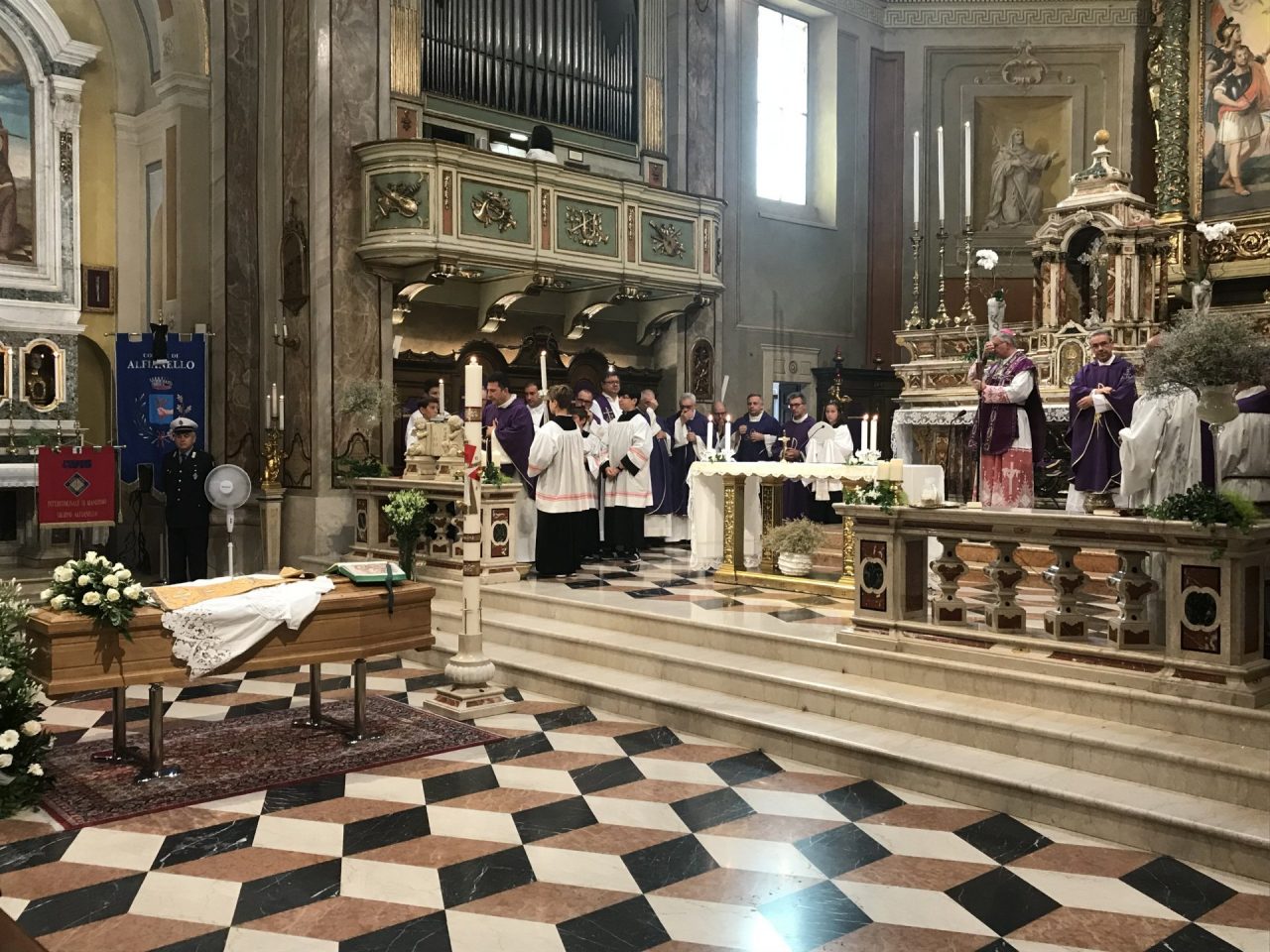 Addio a don Giannino i funerali questa mattina ad Alfianello