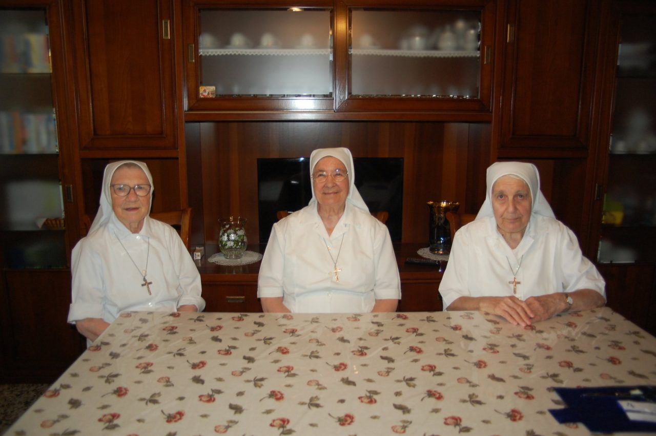 Le Adoratrici lasciano la comunità di Duomo