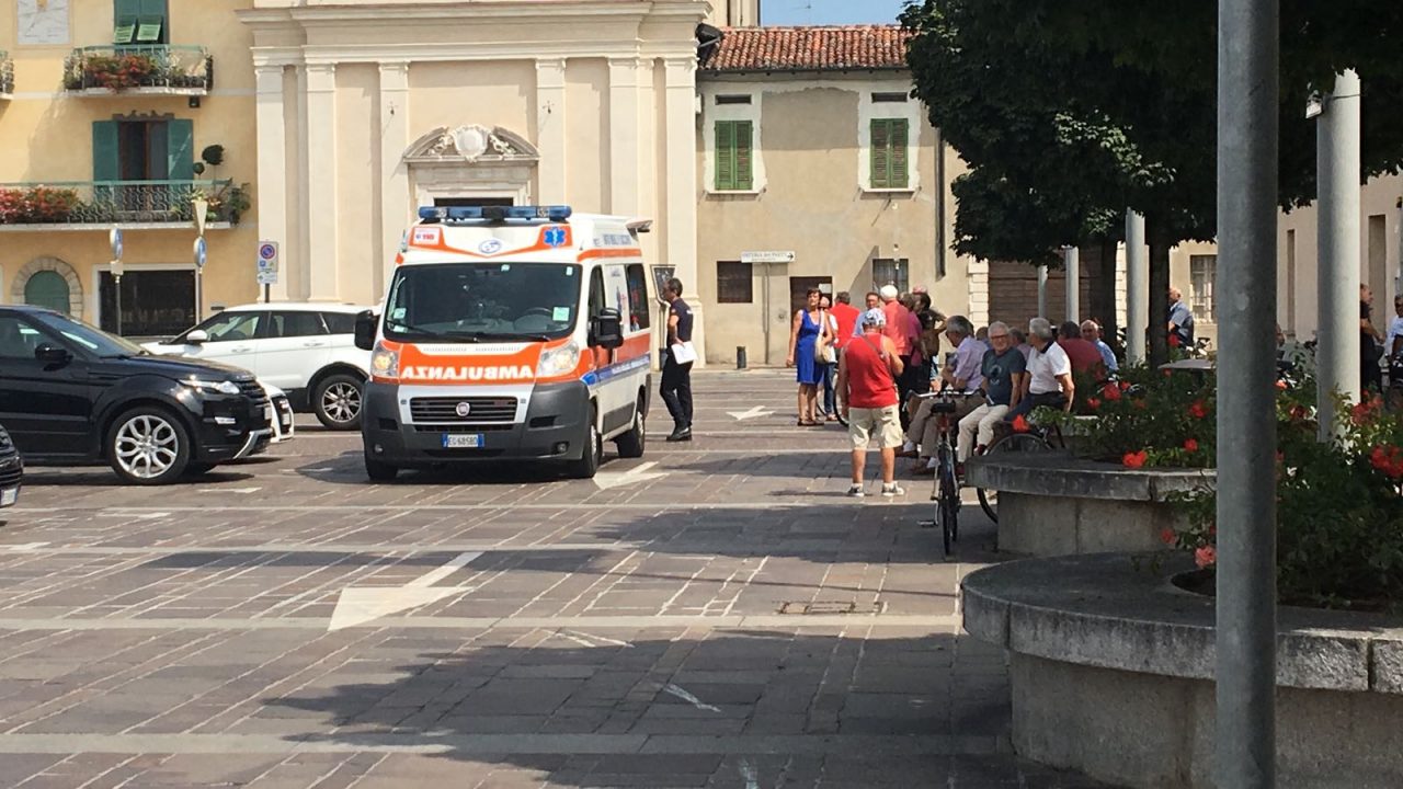 Scontro fra bici in centro a Travagliato