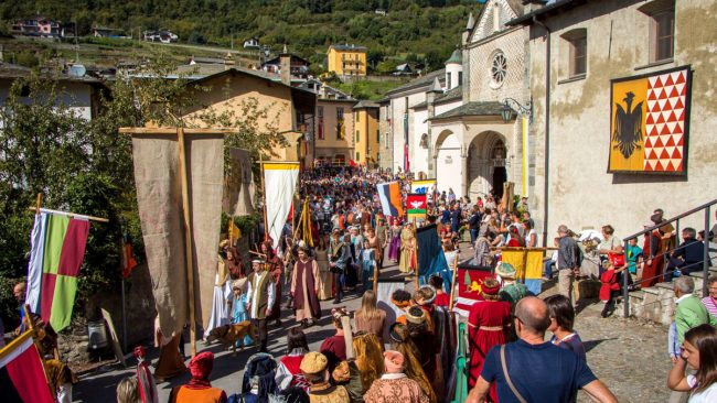 Rievocazione storica in Valtellina, a Teglio un tuffo nel Rinascimento