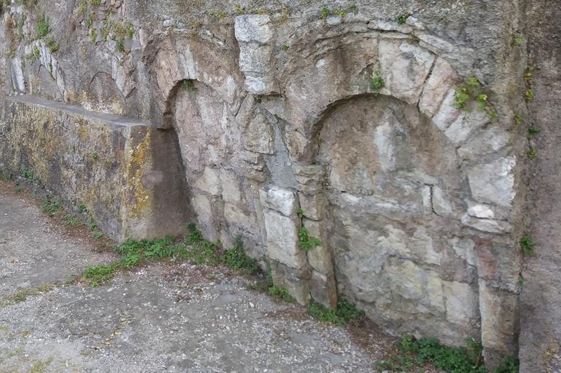 Riportare all’antico splendore le antiche vasche e archi di Clusane