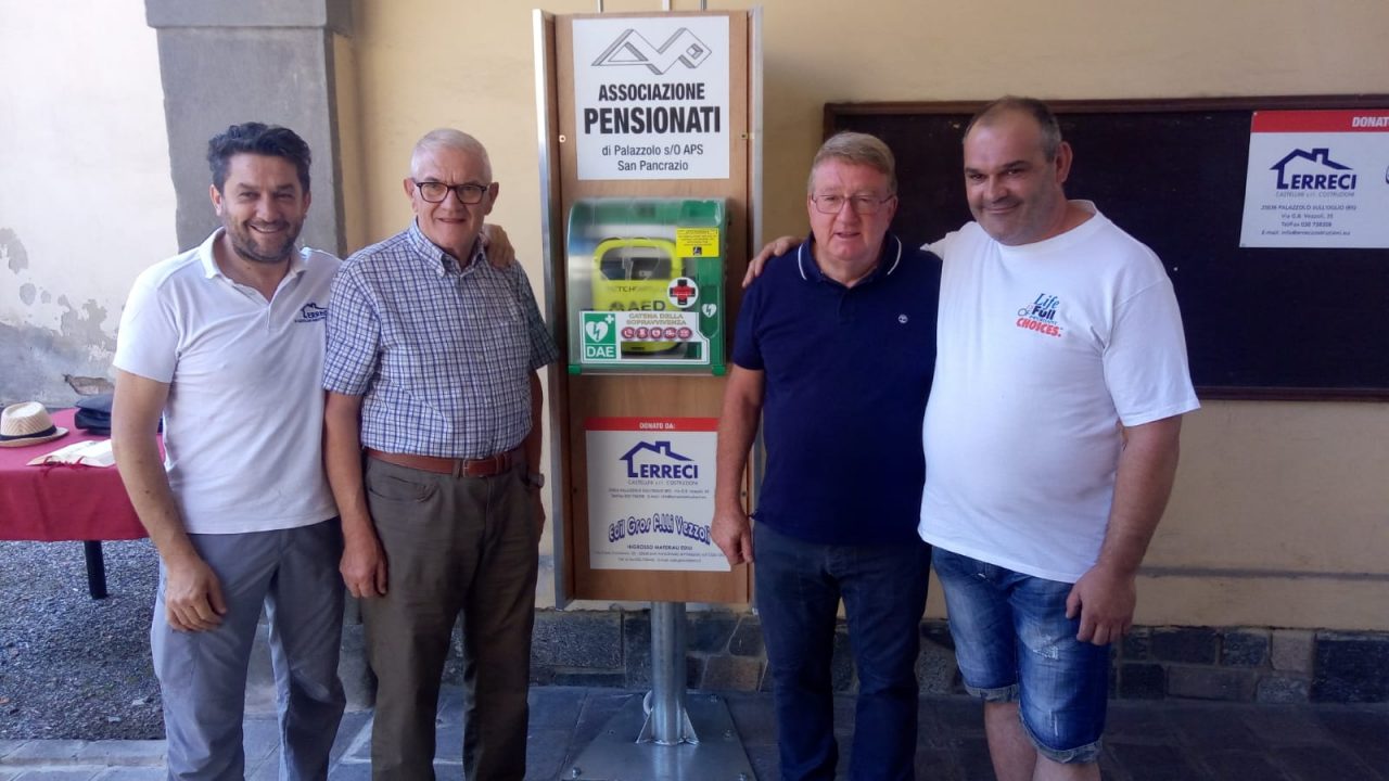 Donato defibrillatore ai pensionati di Palazzolo