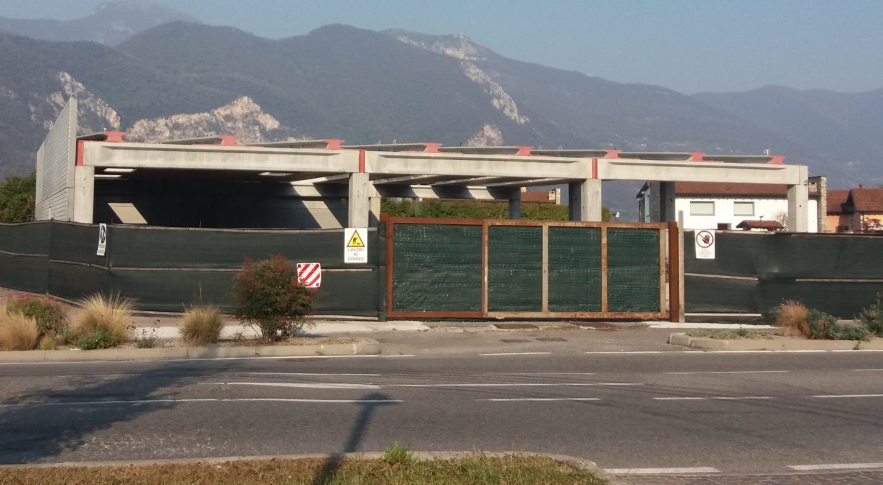 Gli immobili della One Italy a Paratico dovranno essere demoliti