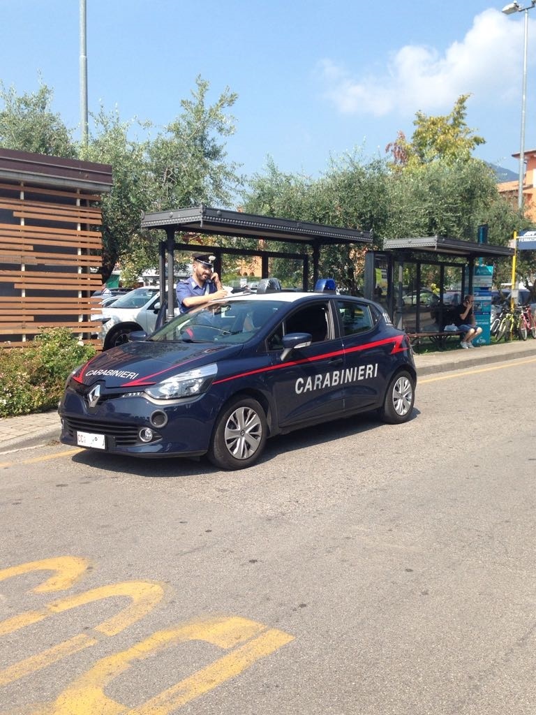 Happy Blue Hour a Salò arrestato per spaccio un 20enne