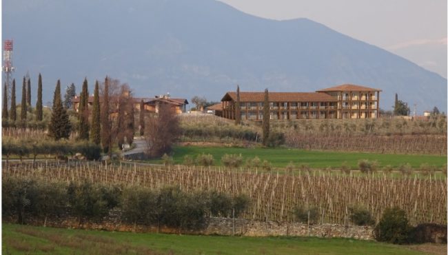 Nuovo hotel a Corte Franca, dovrà passare per la Vas