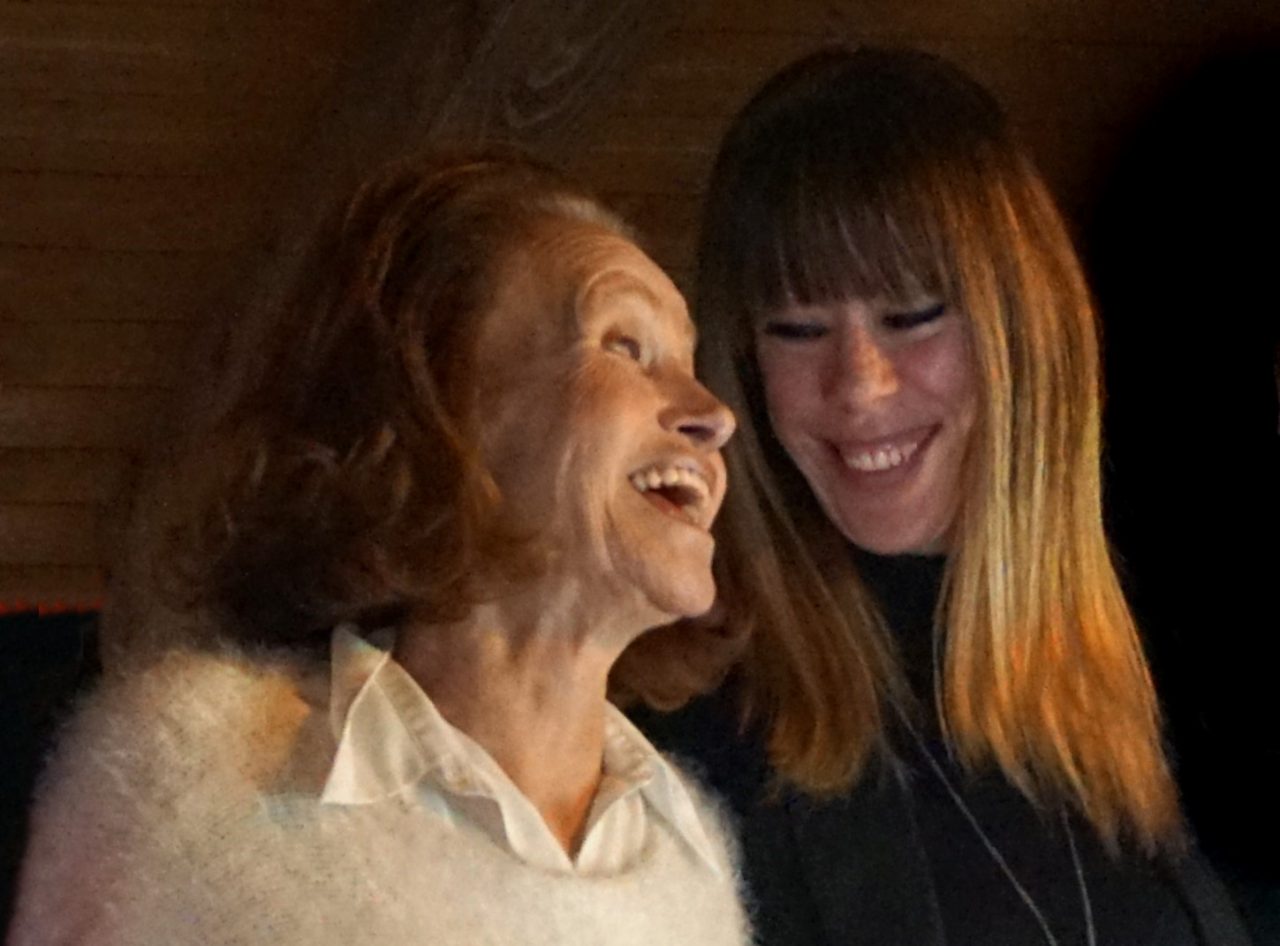 In Out: quanto siamo dipendenti dai social?