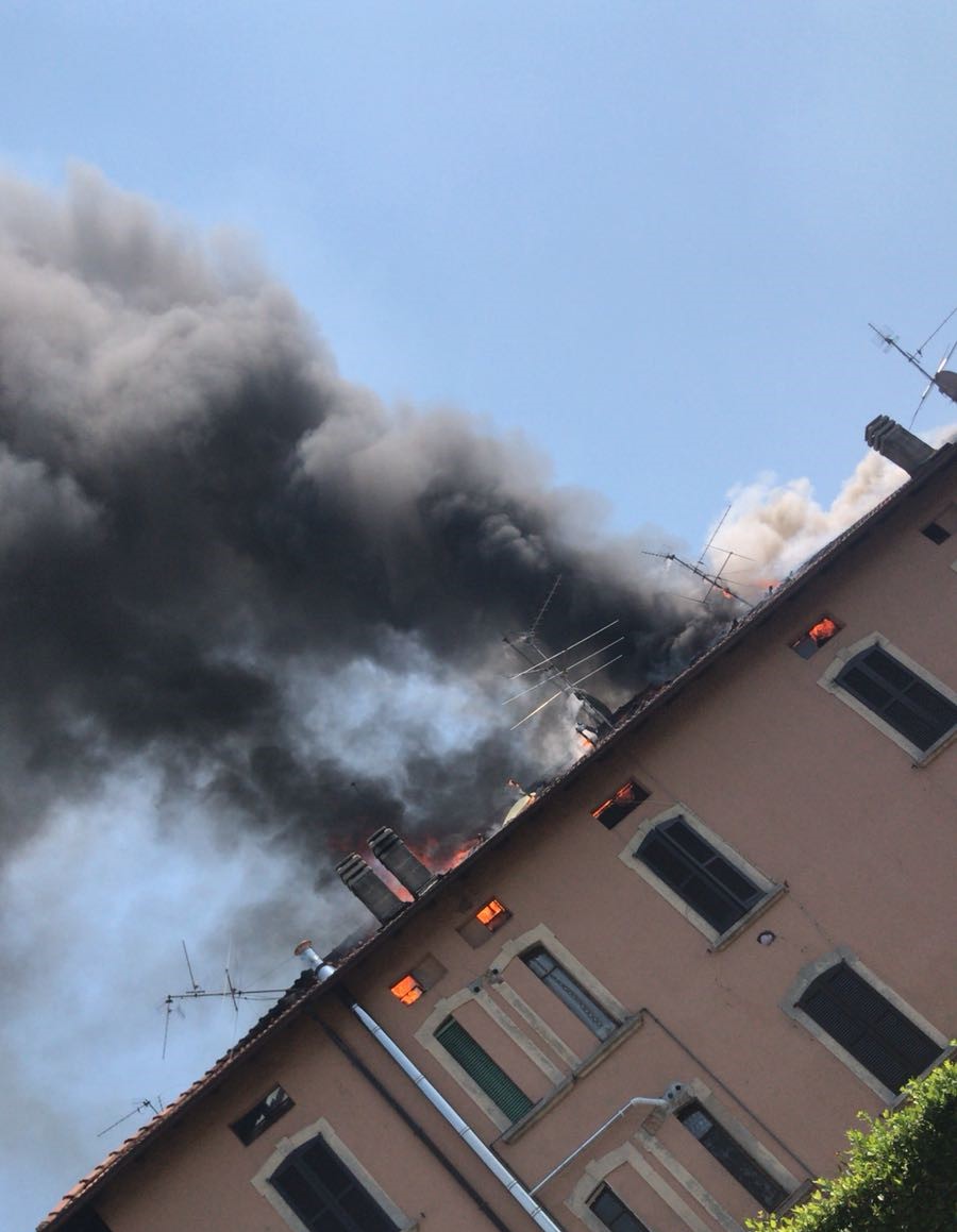 Incendio a Pontoglio, a fuoco le case Aler – VIDEO