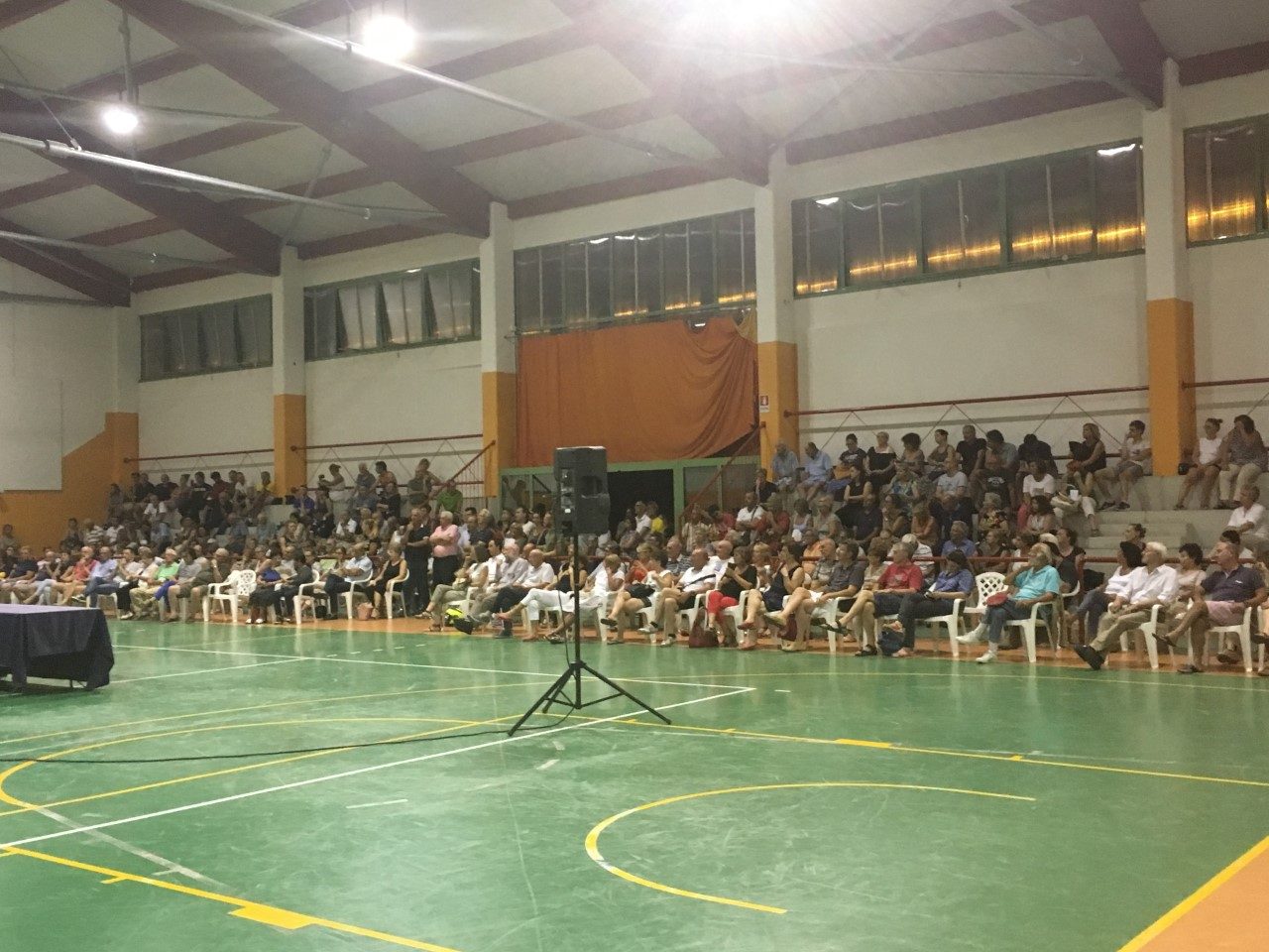 Acqua non potabile a San Felice, in cinquecento all’incontro di ieri