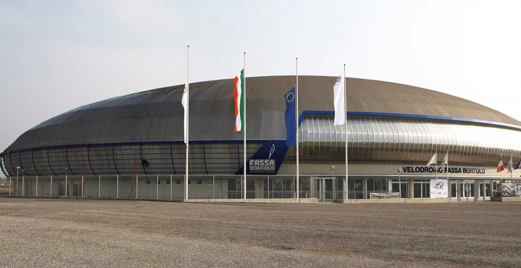 Saltano gli europei di ciclismo, ancora bufera sul velodromo di Montichiari