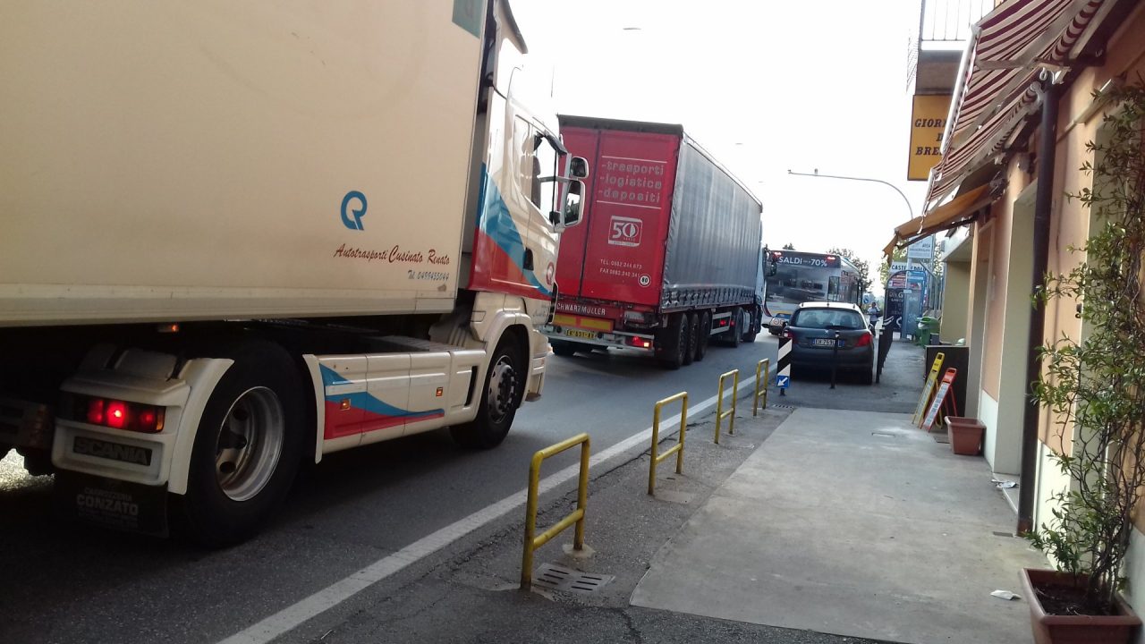 Il traffico paralizza le Bettole, ma c’è una soluzione