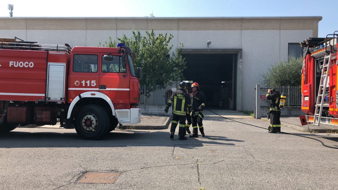 Azienda in fiamme a Travagliato