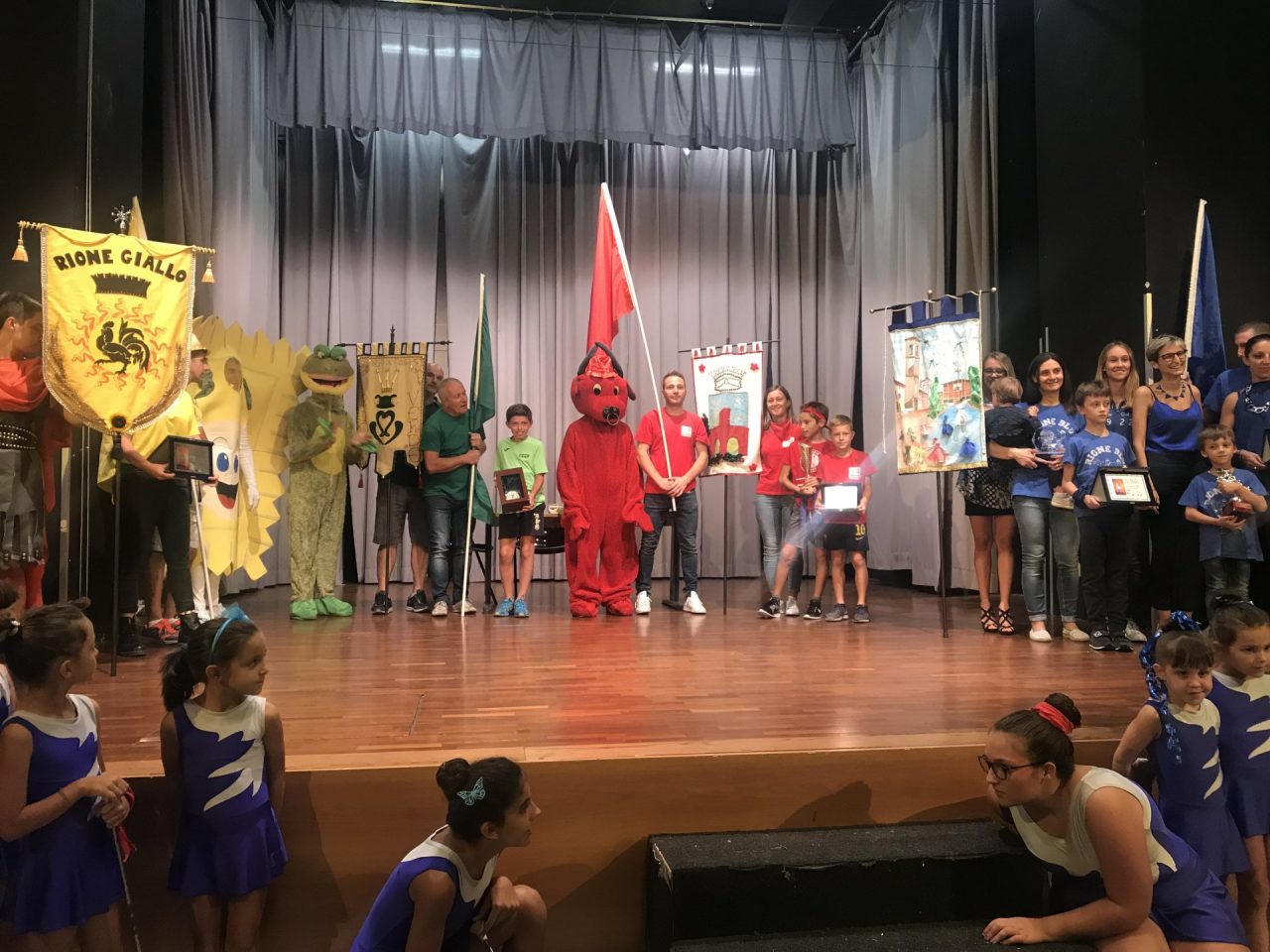 Palio dei rioni: inizio bagnato ma di successo a Pontoglio FOTO E VIDEO