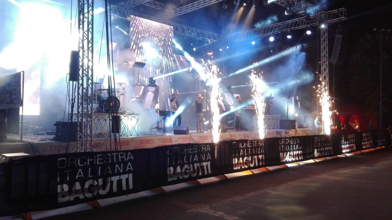 Sagra dei Novagli, dalle commedie dialettali a Radio 105