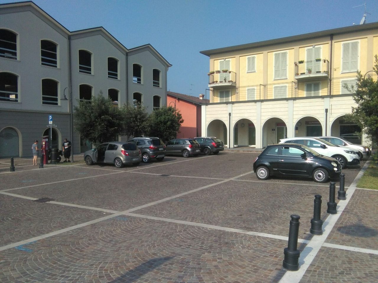 Dagli insulti ai sassi Lite furibonda tra marocchini a Chiari