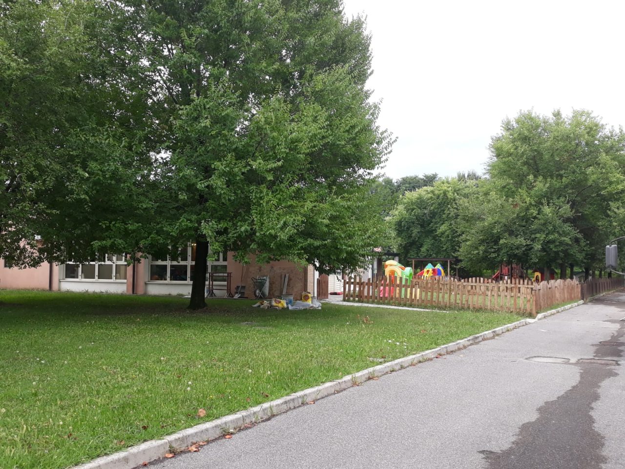 Scuola materna sotto i ferri a Fenili Belasi