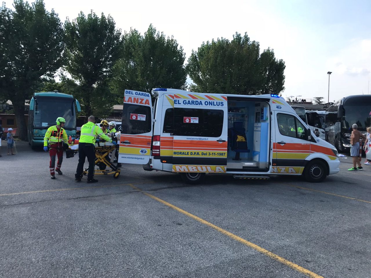 Morta la turista investita da un pullman a Sirmione