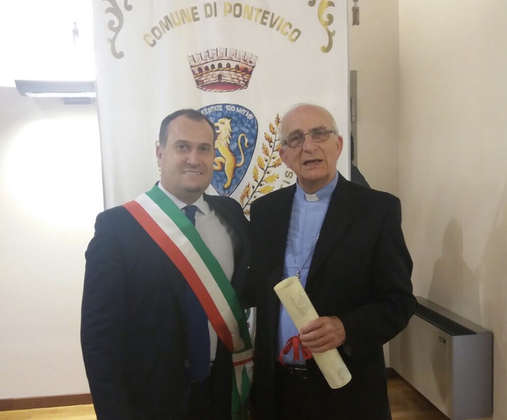 Cittadinanza onoraria dal Comune a don Antonio
