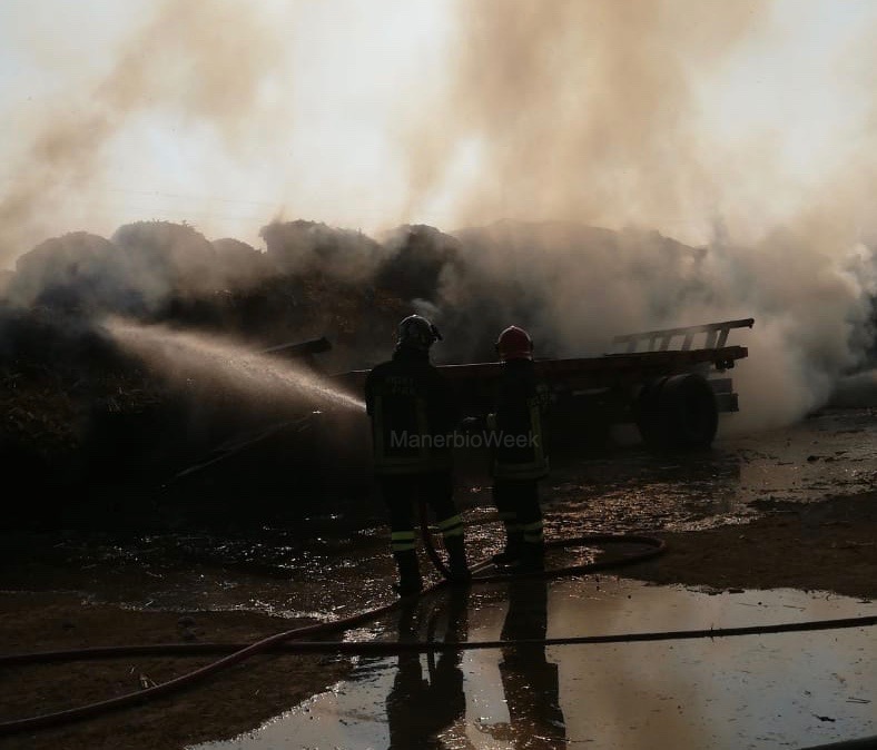 Incendio in cascina a Bagnolo Mella