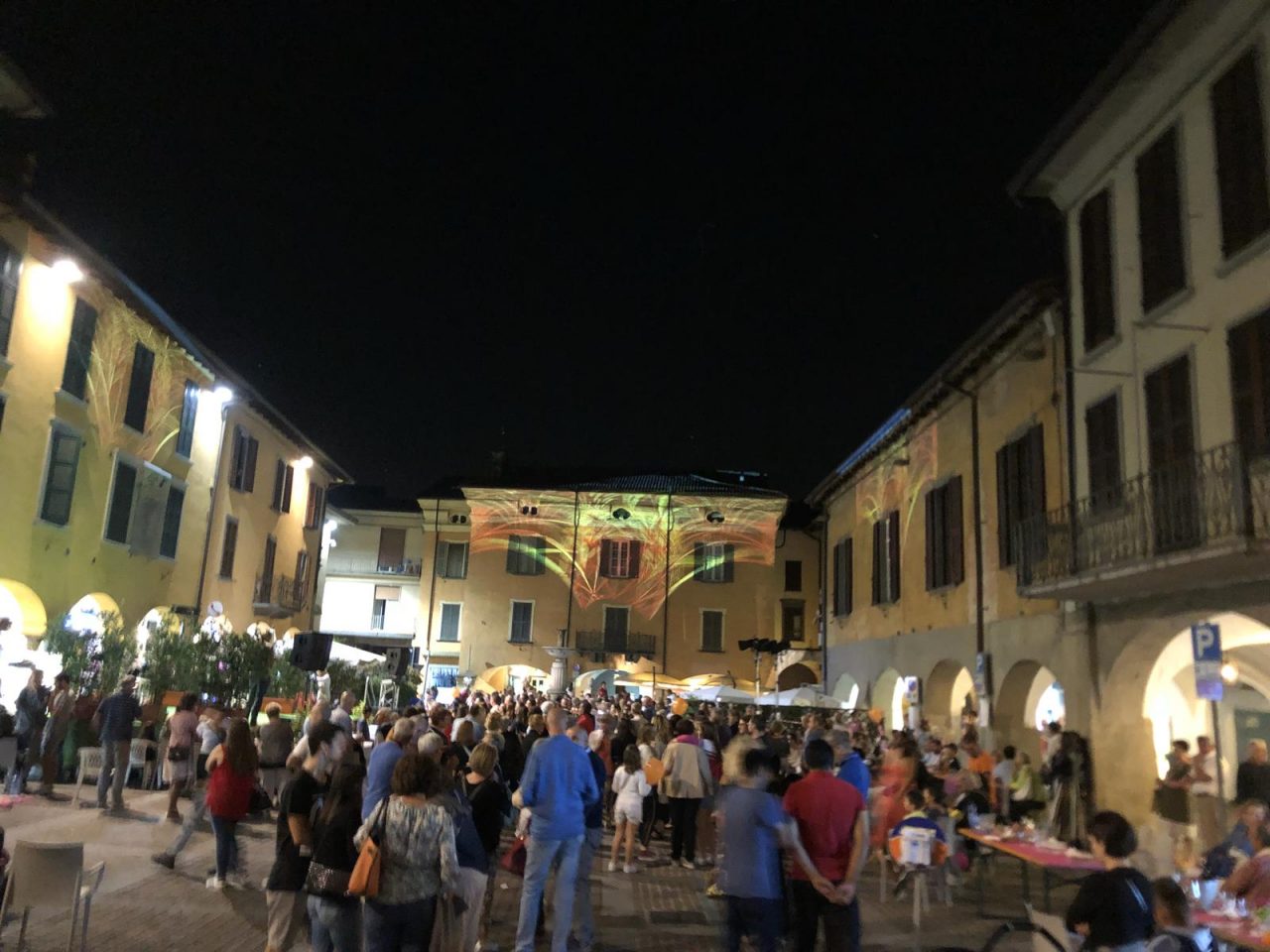 Tutti in centro per “La piazza si accende” a Palazzolo