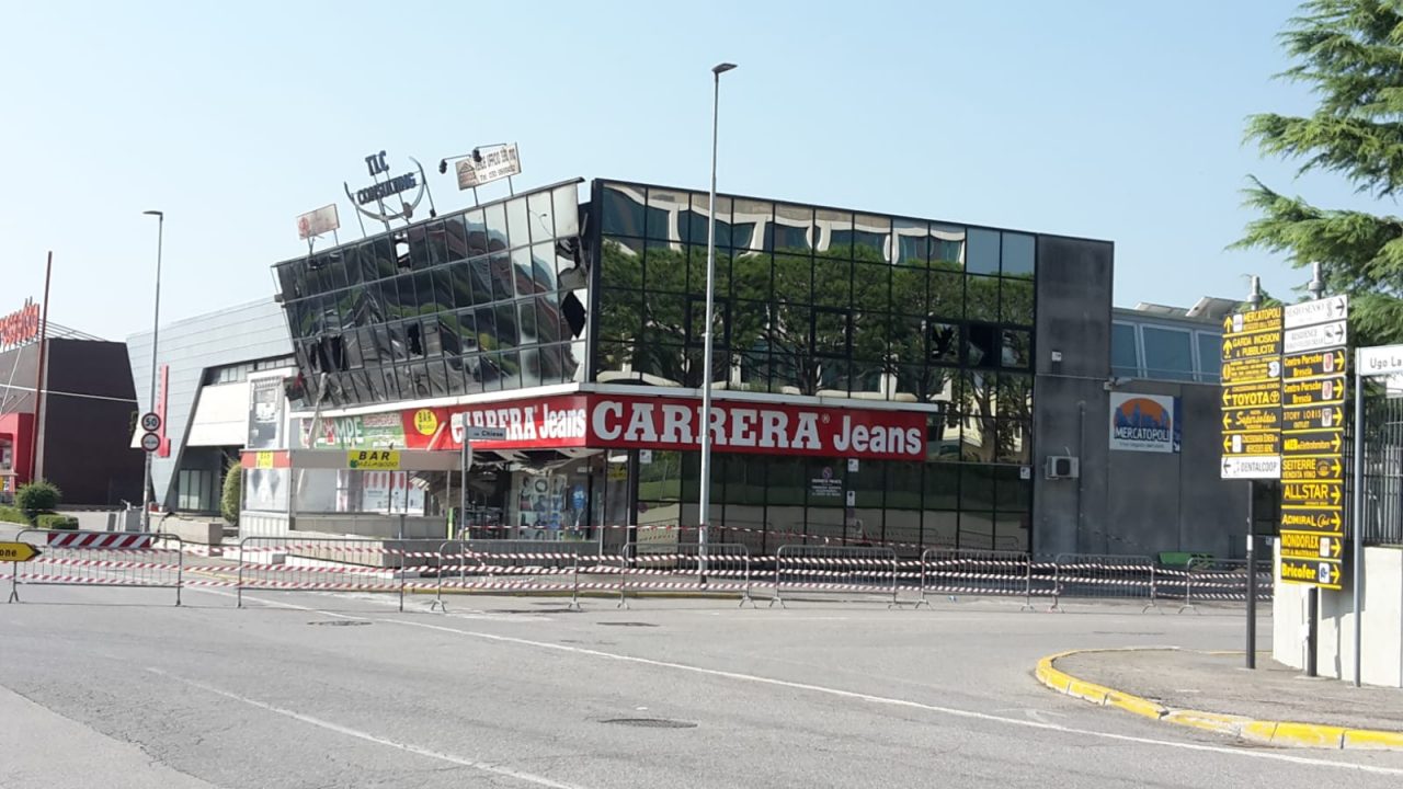 Desenzano, incendio e scoppio al centro benessere «Il bello delle donne»