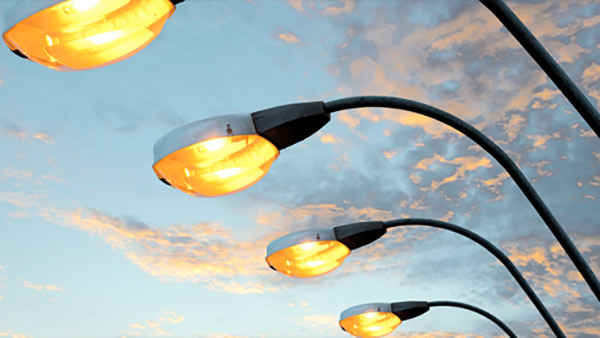 Castegnato contro Enel per la bolletta salata