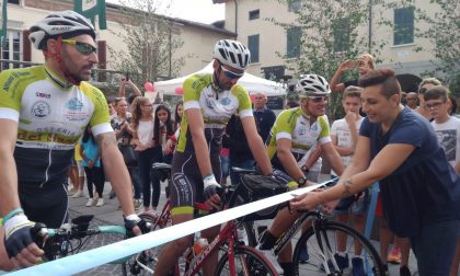Da Chiari a Firenze in bicicletta “per un sorriso in più” FOTO E VIDEO