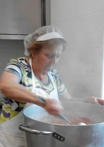 Il ricordo della comunità per Ernestina Persini, storica cuoca dell’asilo