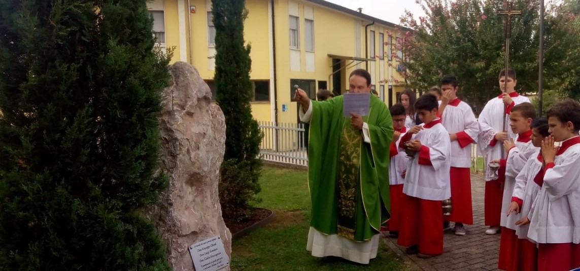 Una stele a Palazzolo per ricordare tre parroci