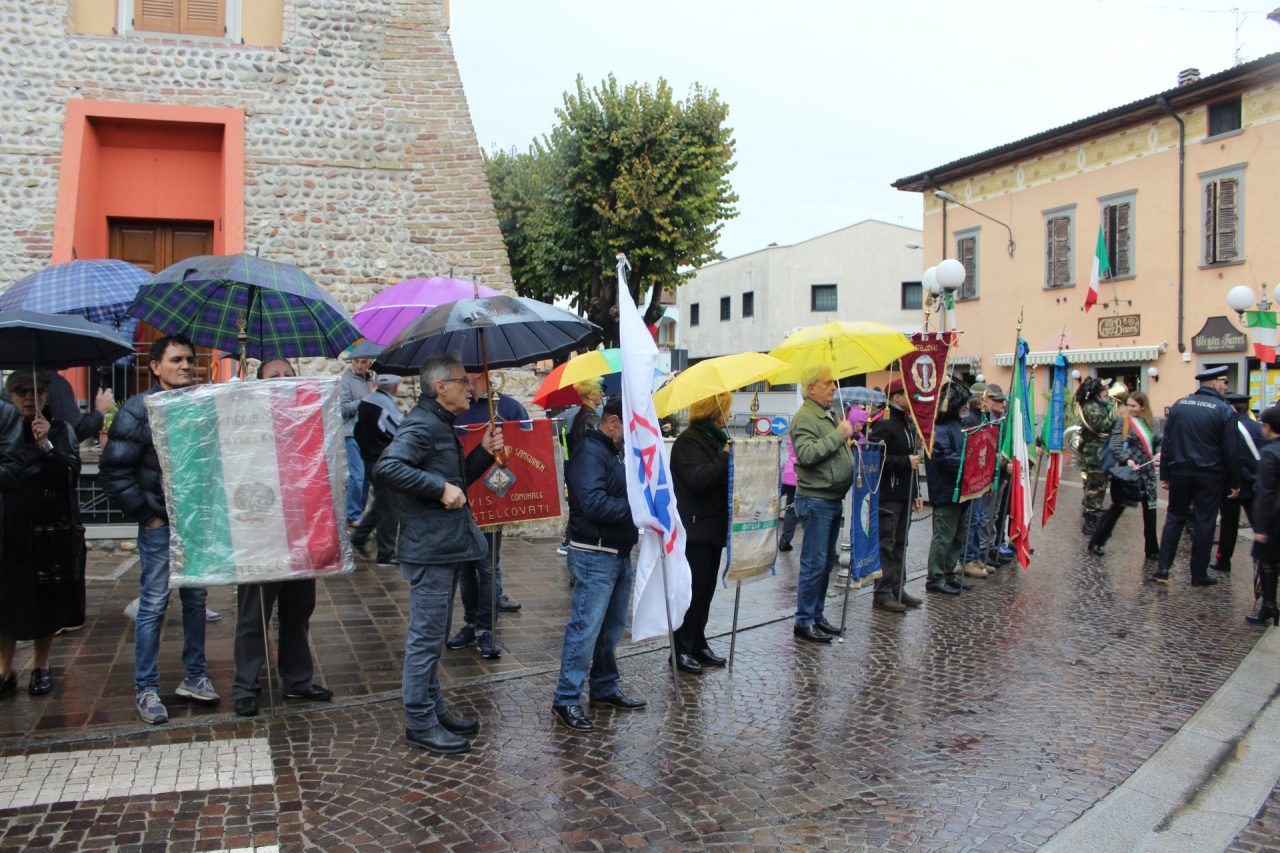 Onore ai caduti della Grande Guerra a Castelcovati