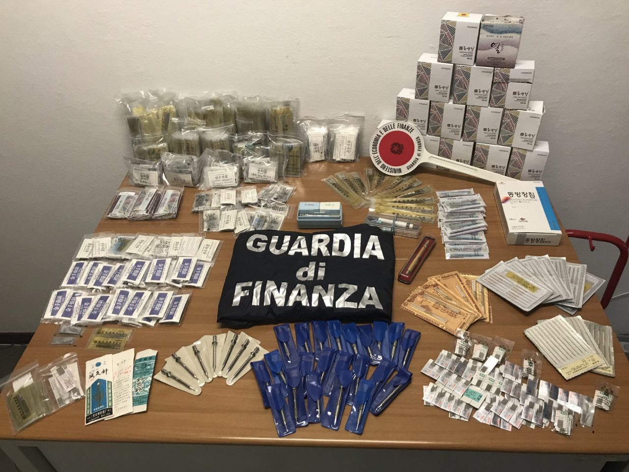 Agopuntura abusiva: denunciata cittadina residente in Valcamonica