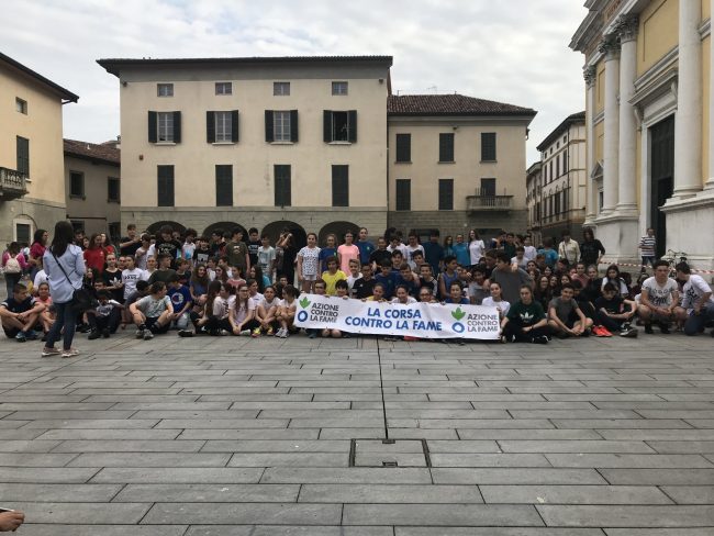 Sedicimila euro donati in beneficenza dalle scuole di Chiari