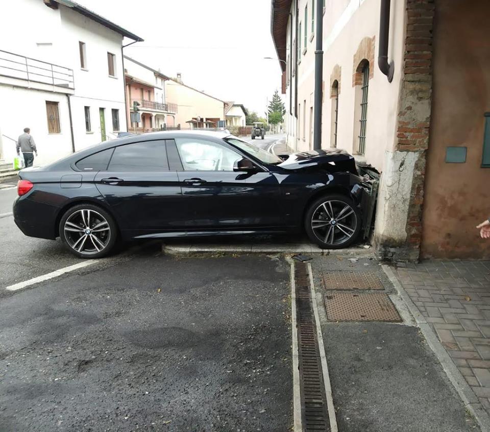 Incidente e fuga di gas a Trenzano in via Roma