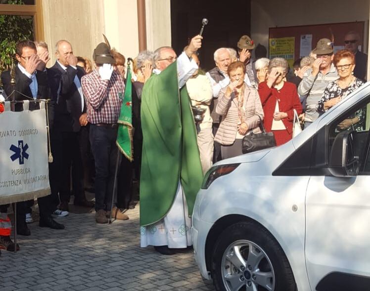 Nuovo mezzo per gli Amici della casa di riposo di Rovato