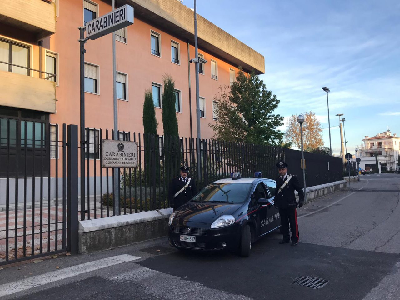 Salvato uomo dal suicidio sul lago di Garda