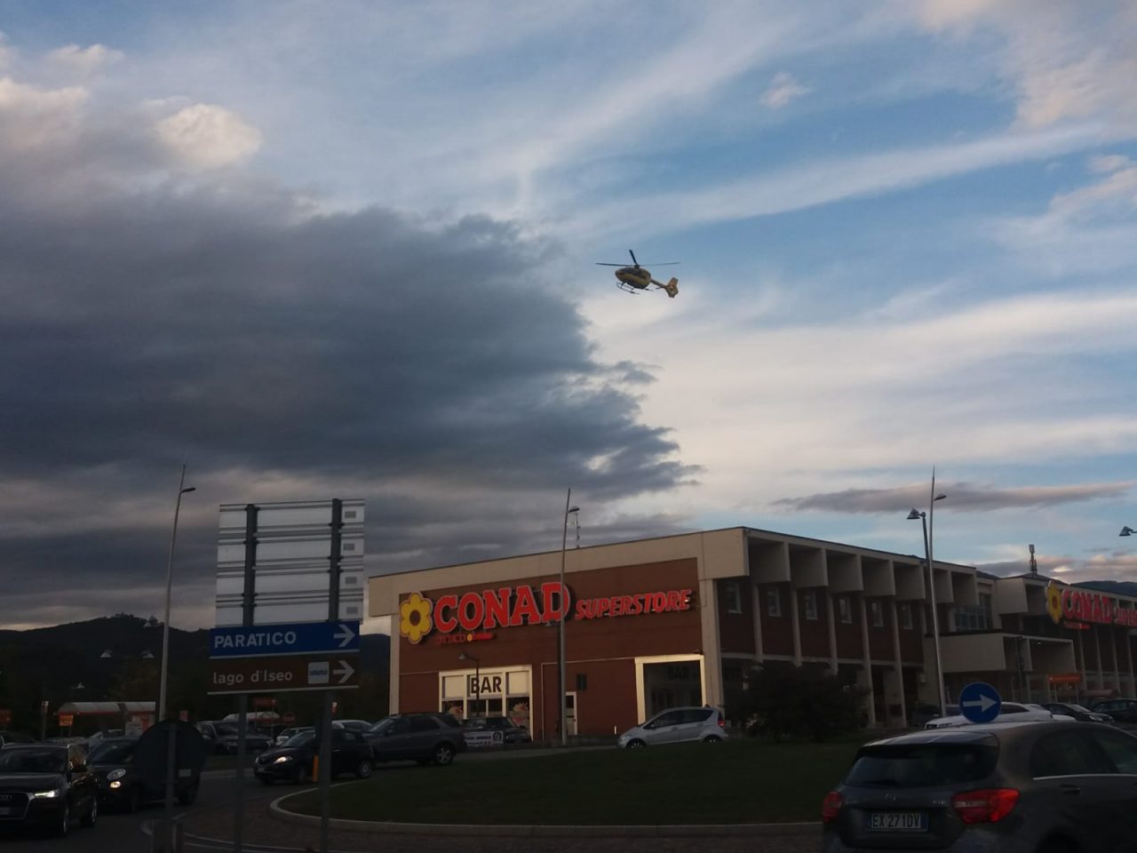 Tremendo incidente a Capriolo, un pedone investito