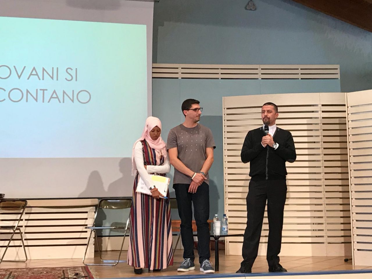 Giovani cristiani e musulmani in un incontro a Frontignano