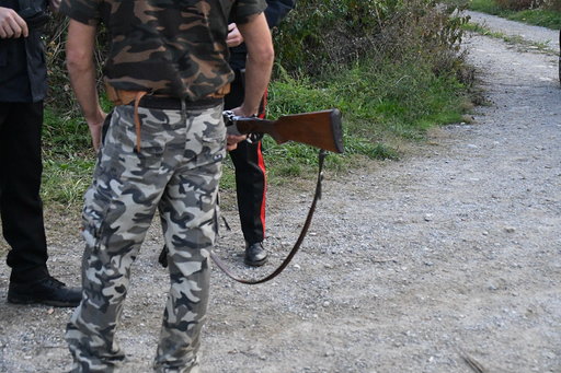 Colpito da un cacciatore mentre gioca a soft air, grave un ragazzo della Valcamonica