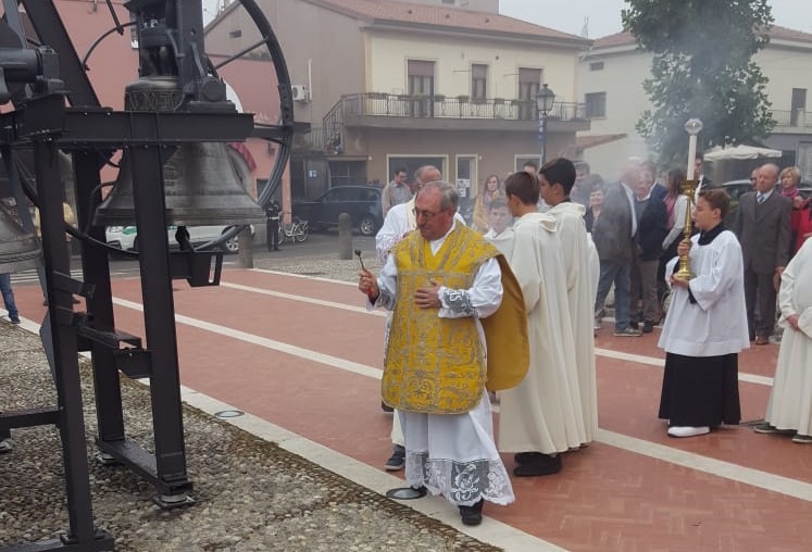 Campane restaurate benedette a Duomo VIDEO
