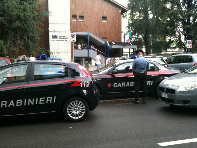 Prof aggredita in classe, l’appello del sindaco agli studenti: “Dite chi è stato”