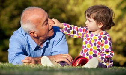 Auguri Festa dei nonni, frasi da dedicare