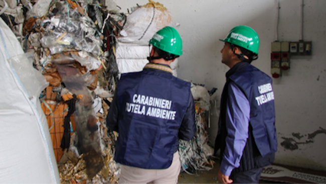 Incendi rifiuti: a Milano aria irrespirabile e nuovo sequestro