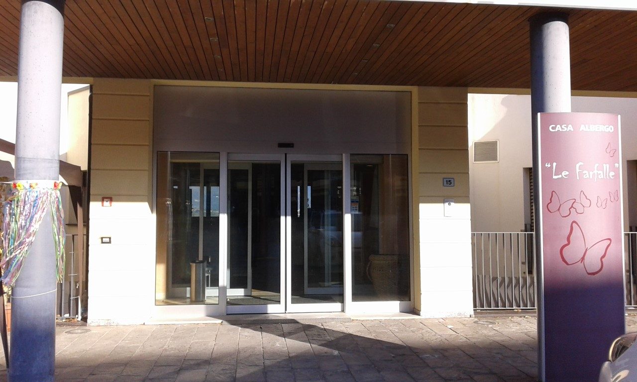 Taglio del nastro per la casa albergo «Le Farfalle»